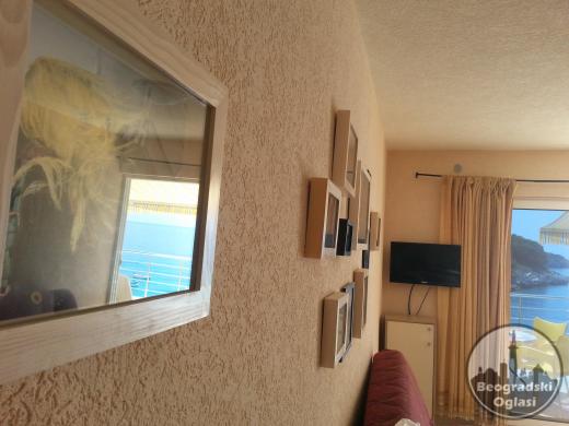 Apartman `Breeze` Beachfront Villa