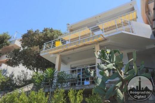 Apartman `Garden` Beachfront Villa