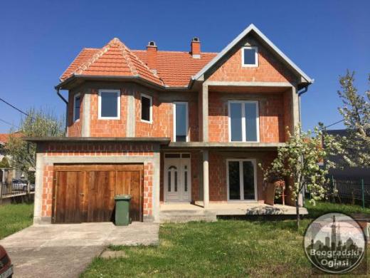 Porodična kuća
