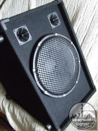 Kabinet za bas pojačalo sa Eighteen Sound, 15MB606 (Made in Italy), 400W / 8 ohms