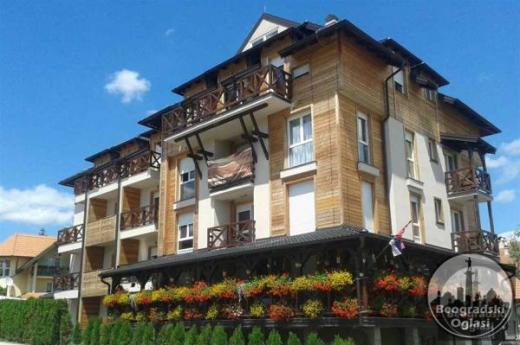 NOV Apartman Lara u centru Zlatibora