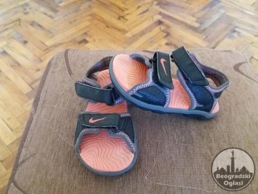 Original Nike decije sandale 22