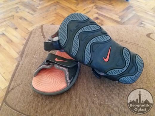 Original Nike decije sandale 22