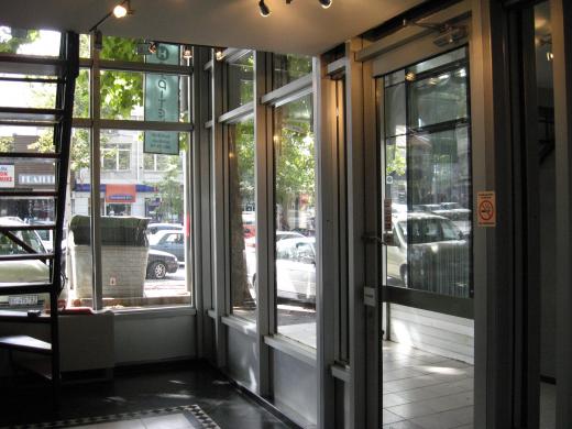 Lokal - Bulevar - Lion - izlog 7m