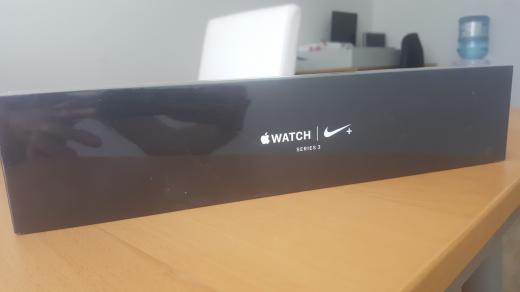 Apple Watch Series 3 Nike Plus Edition 42 mm