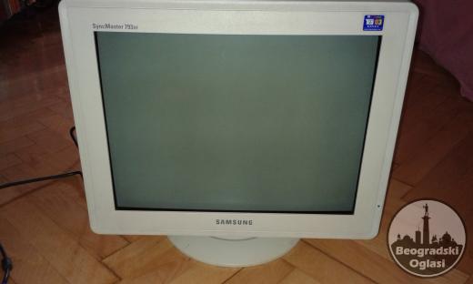 Samsungov monitor