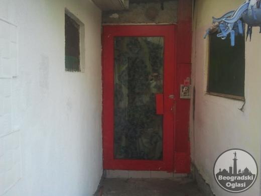 Kosutnjak namesten 32 m2 osobi na duže