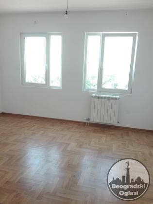 Stan u Mirijevu 37m2 za veći uz doplatu na Zvezdari