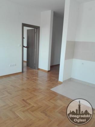 Stan u Mirijevu 37m2 za veći uz doplatu na Zvezdari