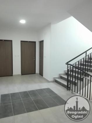 Stan u Mirijevu 37m2 za veći uz doplatu na Zvezdari