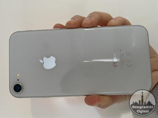 iPhone 8 64GB u perfektnom stanju