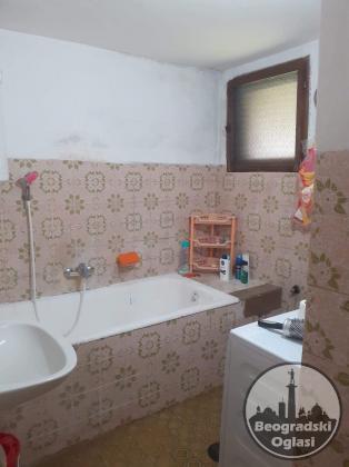Prodaje se kuća za keš