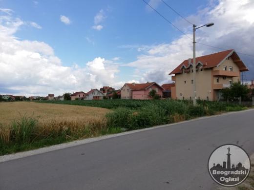 Prodajem plac 43.78ara u ul.Popova Bara Nova 1