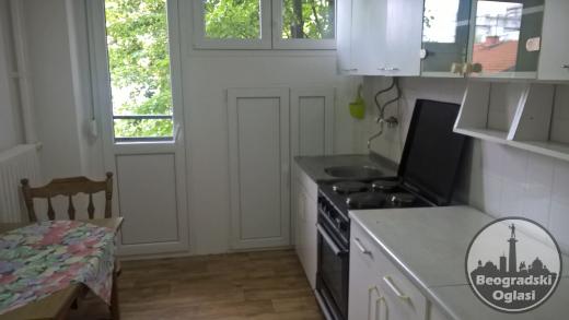 TROSOBAN NAMESTEN STAN ( VRACAR) BG