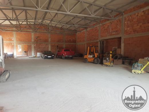 Kaluđerica, izdaje se hala 990 m2