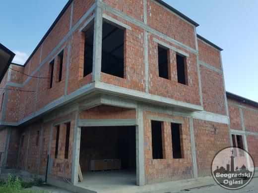 Kaluđerica, izdaje se hala 990 m2