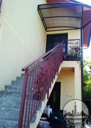 Prodajem kuću u Leštanima