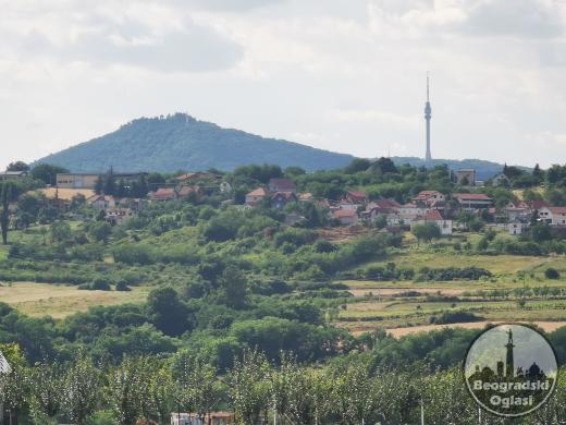 Prelep Plac u Vrcinu (Avala) Beograd