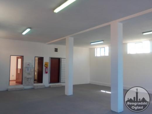 Izdajem poslovni prostor u Nišu