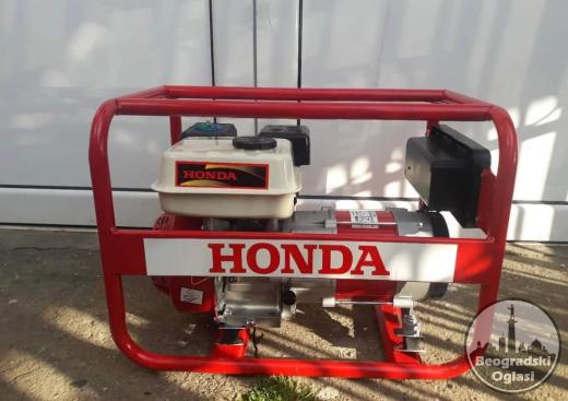 Honda agregat 4.2kw 6.5KS dve monofazne utičnice