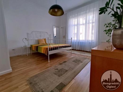 Izdavanje cetvorosobnog stana-Centar, Dorcol