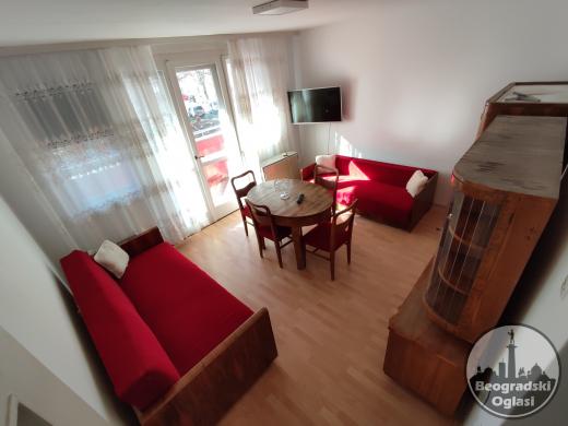 Izdajem stan 46m2, Zemun/Kalvarija, odmah useljiv