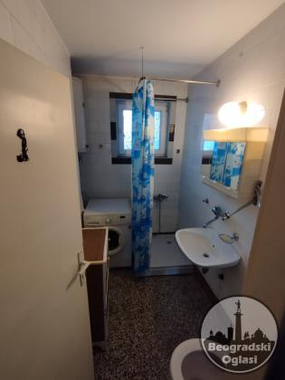Izdajem stan 46m2, Zemun/Kalvarija, odmah useljiv