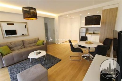 Izdavanje stanova West 65-Dvosoban lux stan, garaza