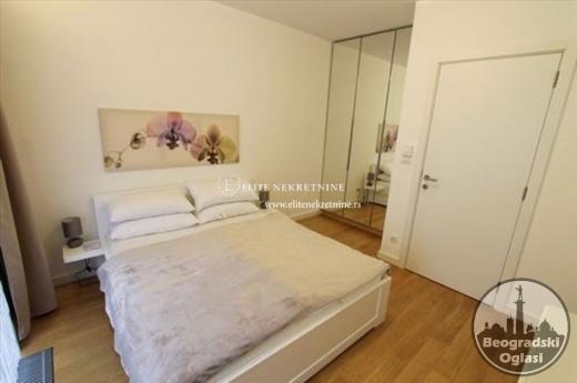 Izdavanje stanova West 65-Dvosoban lux stan, garaza