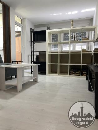 Izdajem stan na Vozdovcu