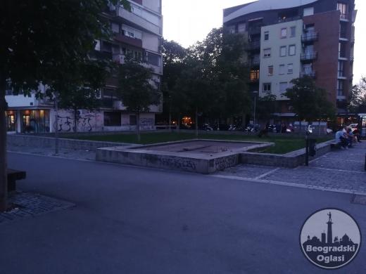 Centar, Kalenić pijaca,Maksima Gorkog, 4.0 stan, poslovni prostor, prazan