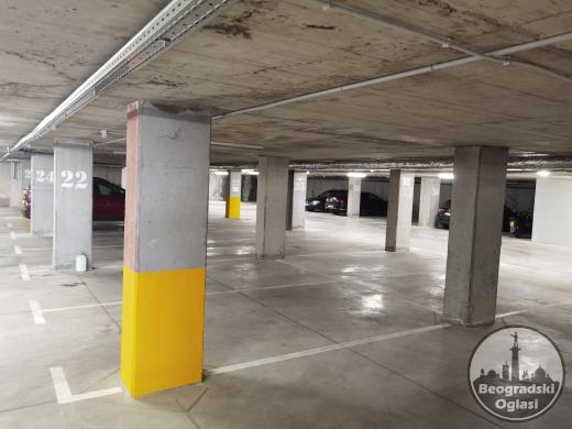 Izdavanje garažnog mesta