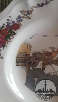 Porcelanski zidni tanjir iz Obernea