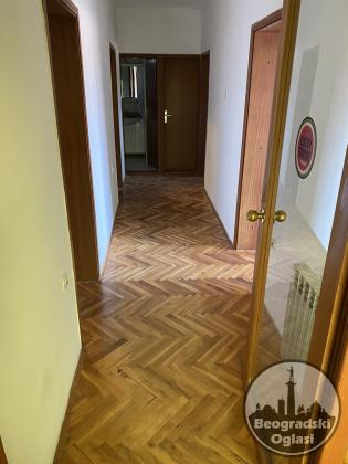 PRODAJEM KUĆU U SREMSKIM KARLOVCIMA