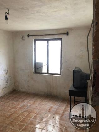 Bar, Šušanj, nezavršena kuća