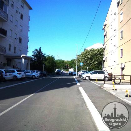 Dve sobe,novija gradnja,15 minuta od Bulevara,UKNJIŽEN SA ČISTIM PAPIRIMA, 28M2 I PARKING