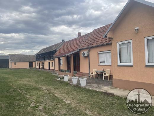 Kuca u Bogaticu u blizini termalne rivijere