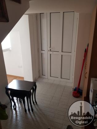 Prodaje se stan u potkrovlju 65m2-Pancevo