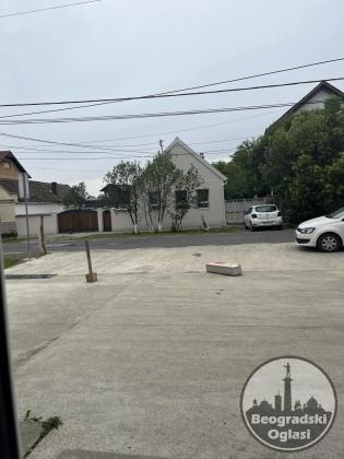 Dva lokala 35+35m2, Dobanovci