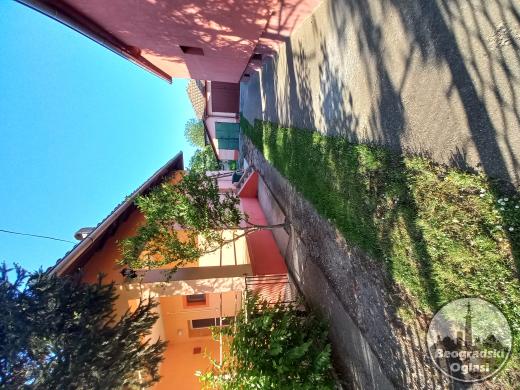 Kuća u Perlezu (blizu reke Begej)