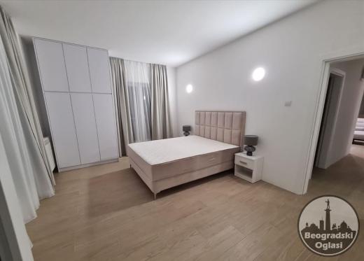 DEDINJE, ekskluzivan,četvorosoban stan u rezidencijalnom delu