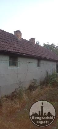 Prodajem kucu u Perlezu-Zrenjanin
