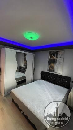 Prodajem LUX stan 36+6m2 Karaburma,uknjizen