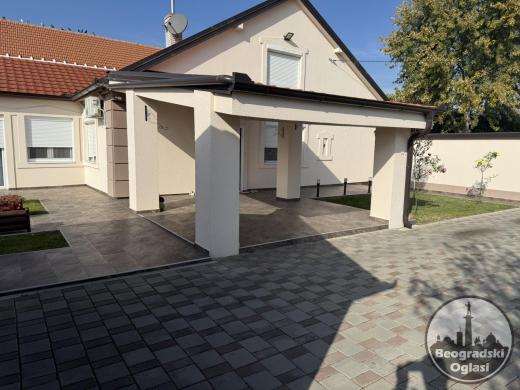 Nova LUX kuca kod Panceva,moze na RATE