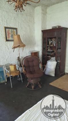 Prodaja dvosoban  stan 58 kvm. Altina, Zemun, I sprat