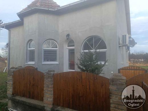 Porodična kuća u Ravnom Selu