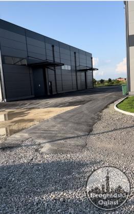 Izdajem hale - magacinski prostor u Ovči u Beogradu.