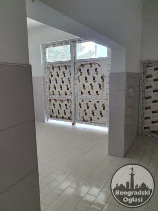 Izdajem poslovni prostor Smederevo-Vodanj