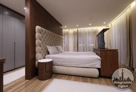 Izdavanje PENTHOUSE Vracar, petosoban, 4 garazna mesta, novogradnja
