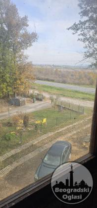 Prodajem stambeno poslovni objekat u Vranicu